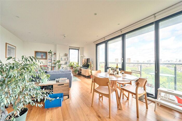 3 Bedroom Flat For Sale In Palmers Road, London, E2