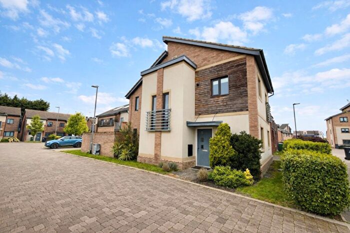 3 Bedroom Detached House To Rent In Hawksbill Way, Peterborough, PE2