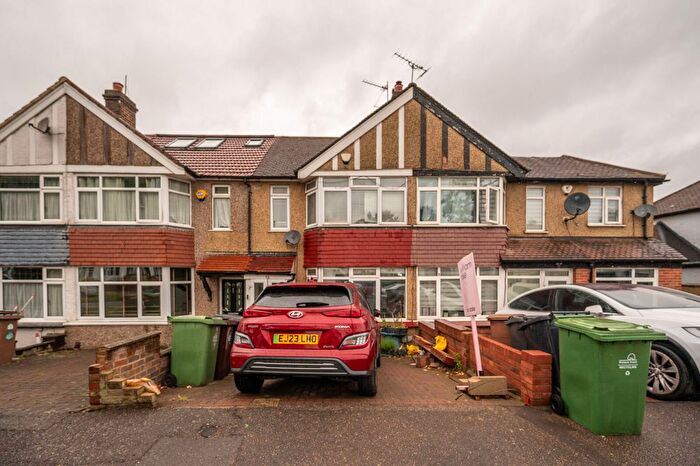 2 Bedroom Terraced House For Sale In Waltham Way, Chingford, London, E4