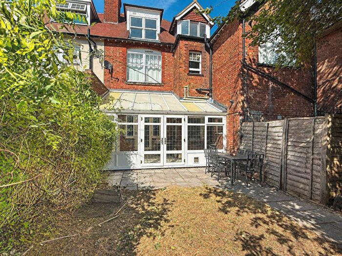 1 Bedroom Maisonette For Sale In London Road, St. Albans, Hertfordshire, AL1