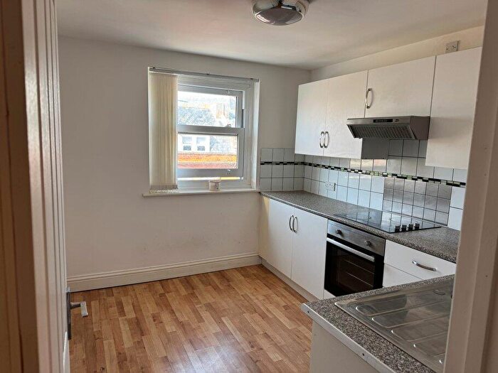 2 Bedroom Flat To Rent In Sandgate Road, Folkestone, Kent, CT20