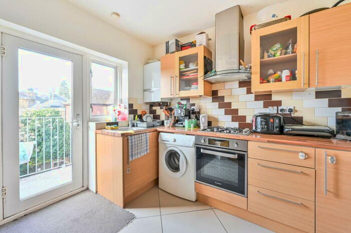 3 Bedroom Flat To Rent In Page Court, Mill Hill, London, NW7