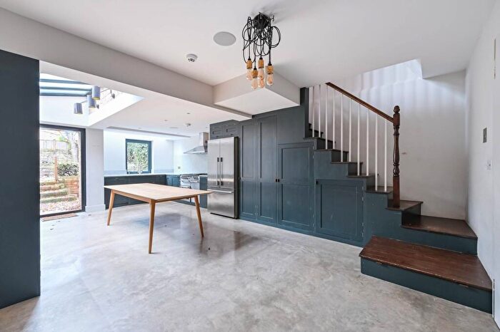 4 Bedroom House For Sale In Ellesmere Road, Victoria Park, London, E3