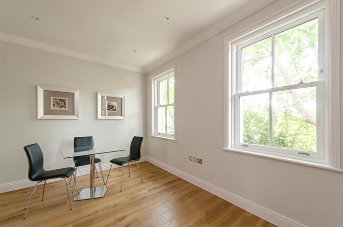 2 Bedroom Flat To Rent In Green Lanes London, N16