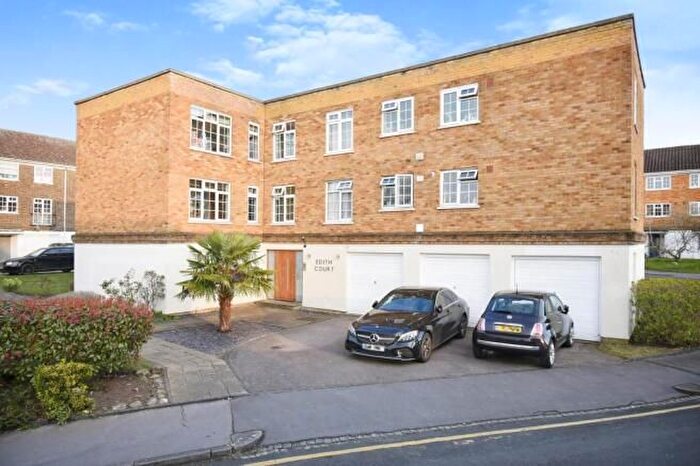 2 Bedroom Flat To Rent In Paul Gardens, Croydon, CR0