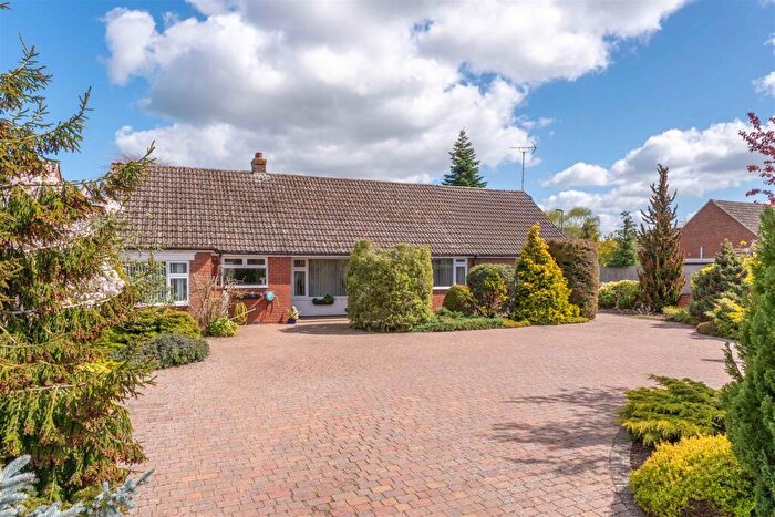 4 Bedroom Detached Bungalow For Sale In Poplar Close, Oversley Green, Alcester, B49