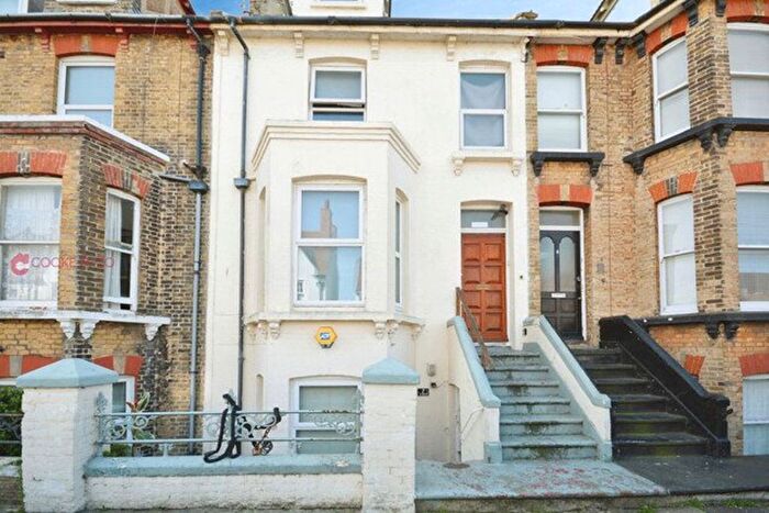 2 Bedroom Flat To Rent In St Pauls Road, Margate, CT9