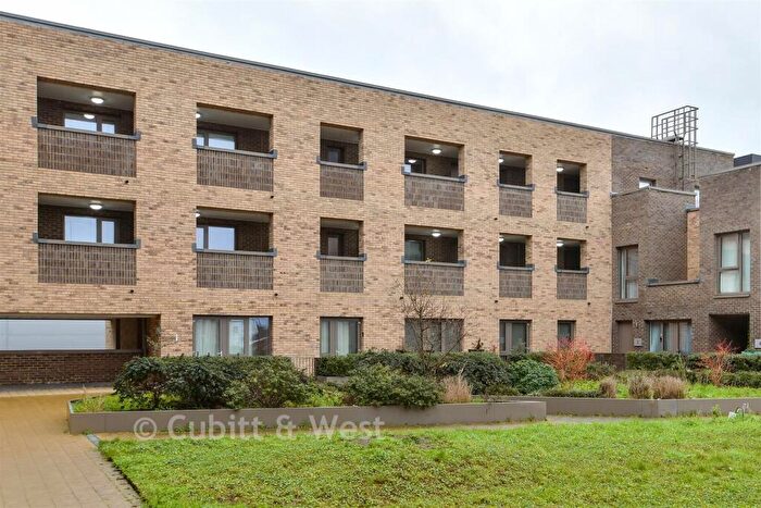 1 Bedroom Flat For Sale In Purley Way, Croydon, Surrey, CR0