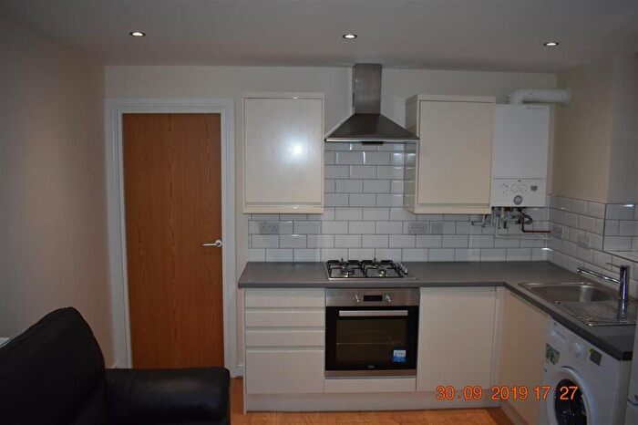 2 Bedroom House To Rent In Bed Flat, Northcote Street, CF24