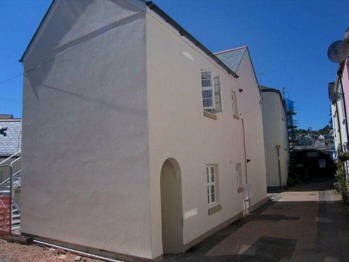1 Bedroom Flat To Rent In French Street, Teignmouth, TQ14