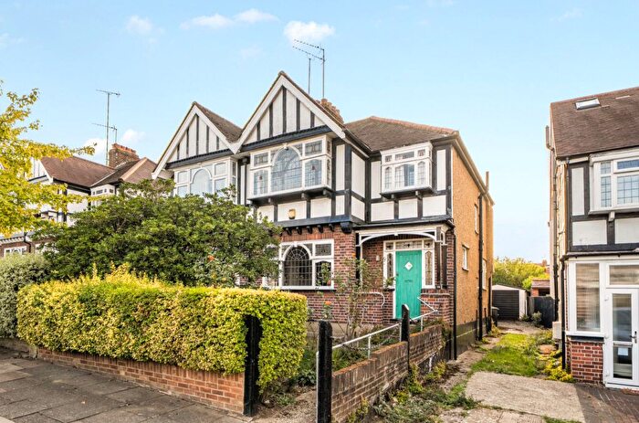 3 Bedroom Semi-Detached House For Sale In Clarendon Road, Ealing, W5