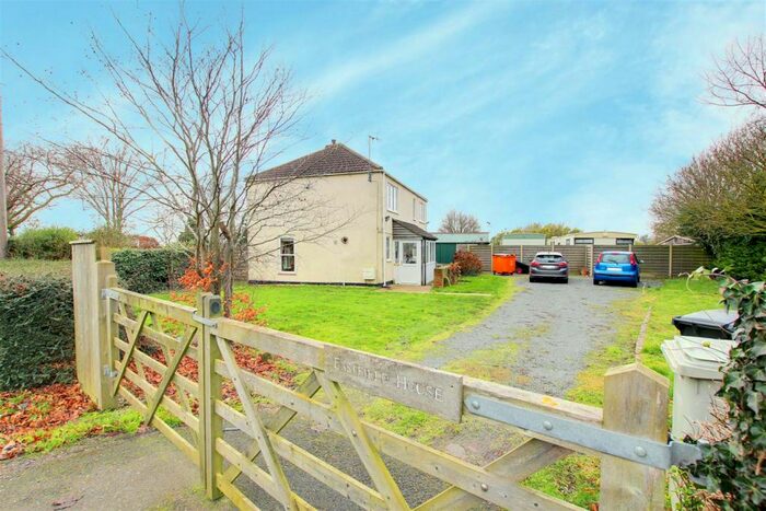 3 Bedroom Detached House For Sale In Theddlethorpe Road, Mablethorpe, LN12