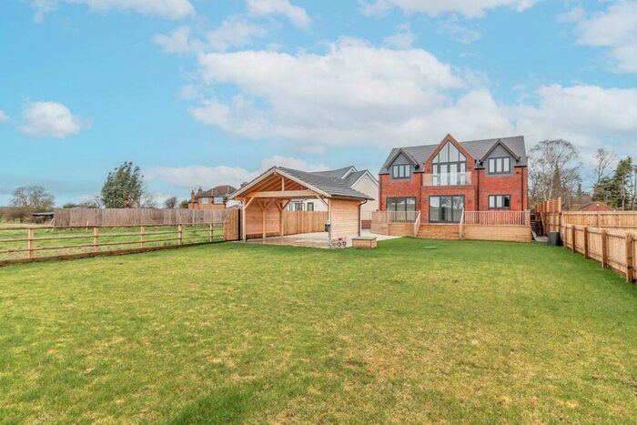 5 Bedroom Detached House For Sale In The Granary, Barton-In-Fabis, Nottingham, NG11