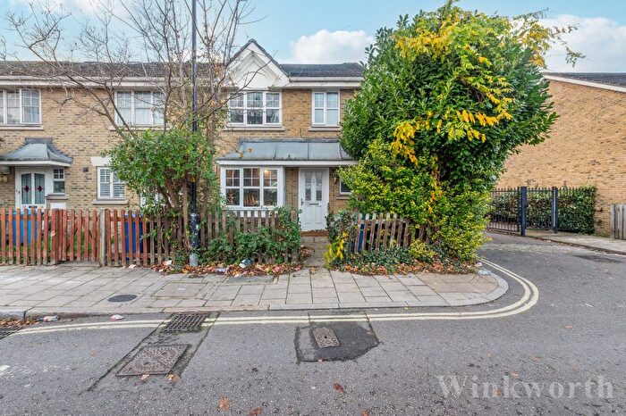 4 Bedroom End Terrace House For Sale In Staffordshire Street, London, SE15