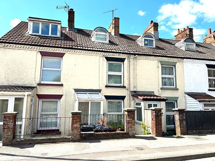 3 Bedroom Terraced House For Sale In Wilton Road, Salisbury, SP2