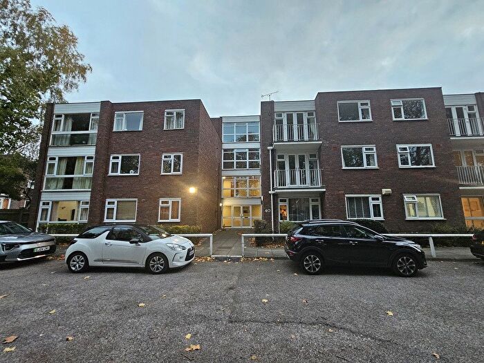 2 Bedroom Flat To Rent In The Hunters, Foxgrove Road, Beckenham, Kent, BR3