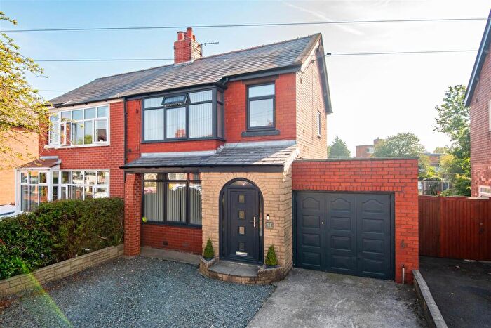 3 Bedroom Semi Detached House For Sale In Brindle Road, Bamber Bridge, Preston, PR5