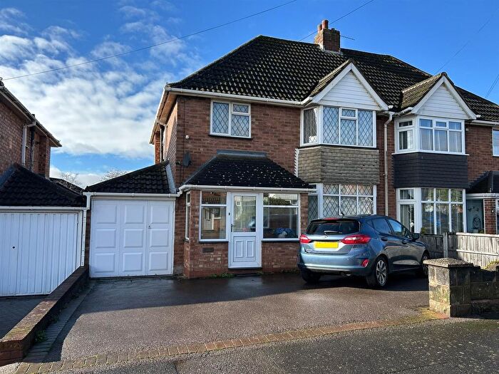 3 Bedroom Semi Detached House For Sale In Blandford Avenue, Castle Bromwich, Birmingham, B36