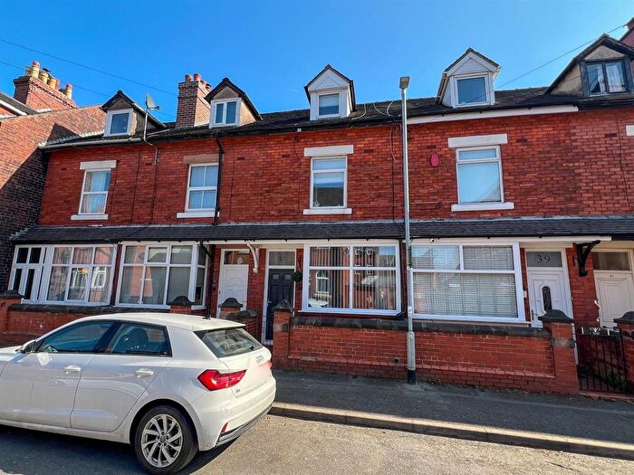 4 Bedroom Terraced House For Sale In Barngate Street, Leek, ST13