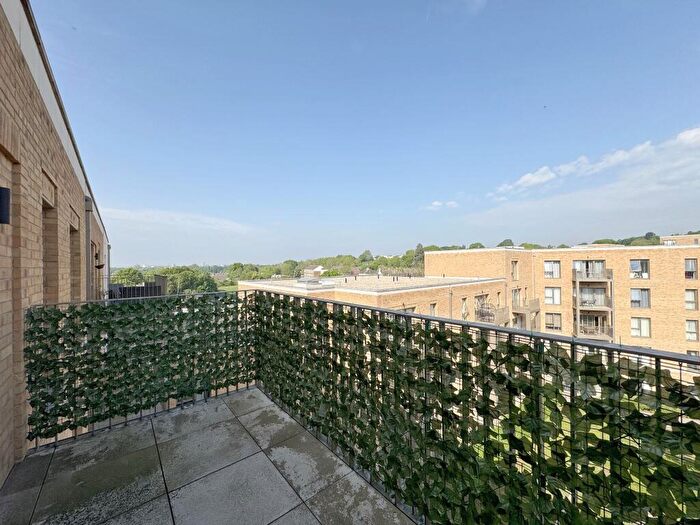 2 Bedroom Apartment To Rent In Bittacy Hill, London, NW7