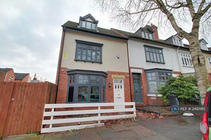 4 Bedroom Semi-Detached House To Rent In Westcotes Drive, Leicester, LE3