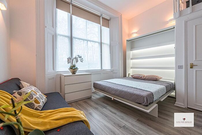 Studio To Rent In Kensington Gardens Square, London, W2