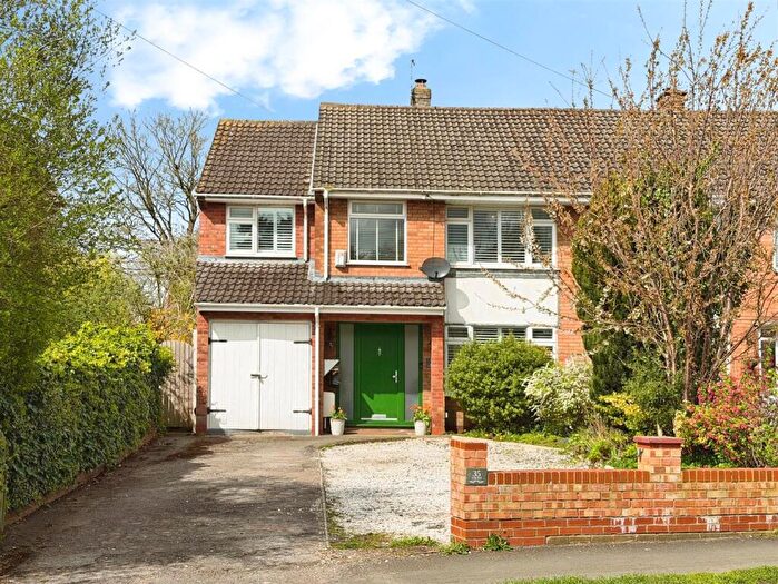 4 Bedroom Semi Detached House For Sale In George Road, Warwick, Warwick, CV34