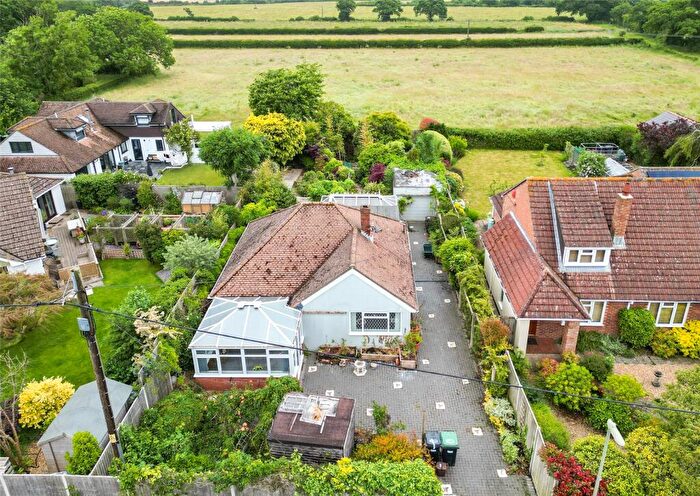 2 Bedroom Bungalow For Sale In Brownings Close, Pennington, Lymington, Hampshire, SO41