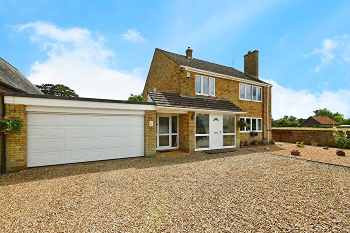4 Bedroom Detached House For Sale In Vicarage Lane, Gayton, King's Lynn, PE32