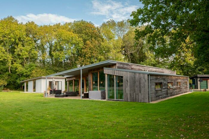 4 Bedroom Detached House For Sale In Bashurst Hill, Itchingfield, RH13