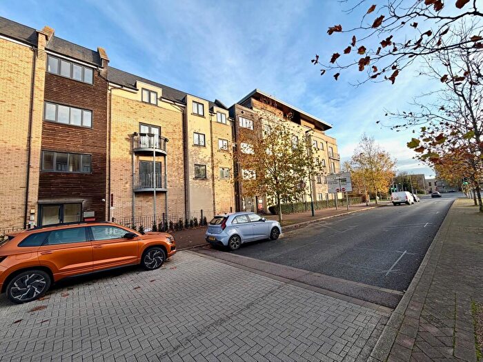 2 Bedroom Apartment To Rent In Orchard Park, Cambridge, CB4