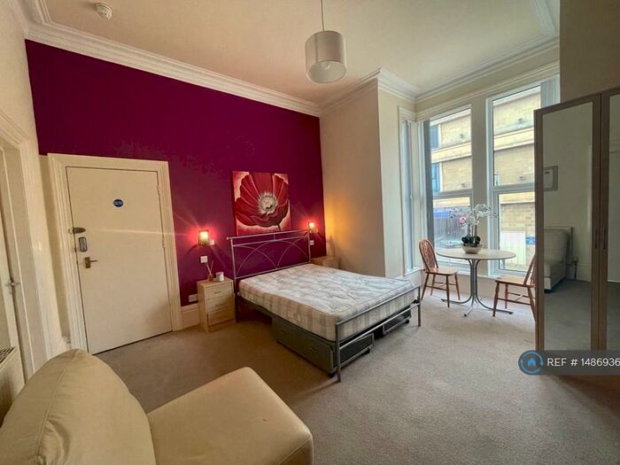 Studio To Rent In Victoria Square, Weston Super Mare, BS23