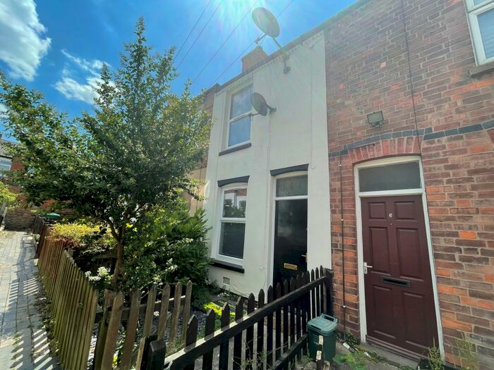 2 Bedroom Terraced House To Rent In Gordon Grove, NG7