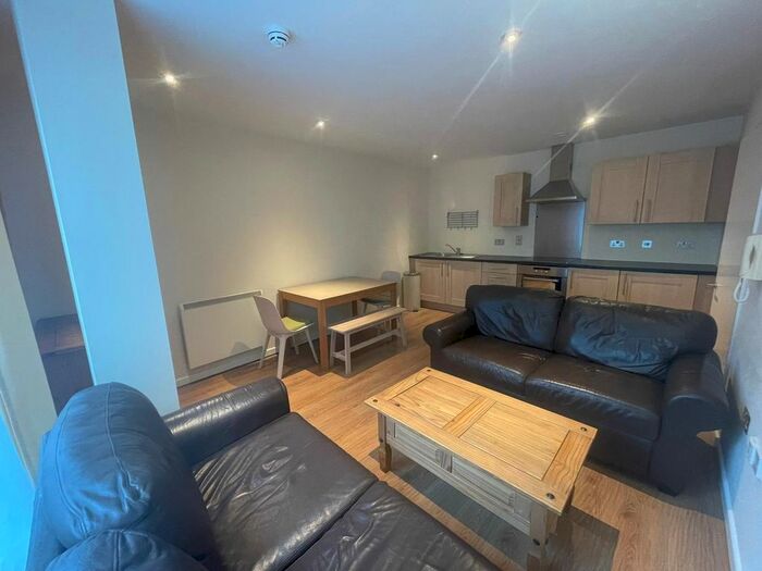 1 Bedroom Flat To Rent In West Street, Sheffield, South Yorkshire, Uk, S1