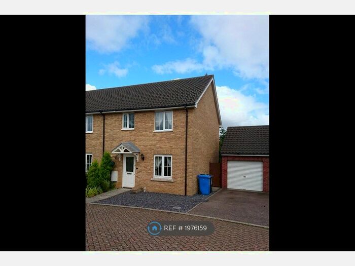 4 Bedroom Semi-Detached House To Rent In Fresher Mews, Norwich, NR5