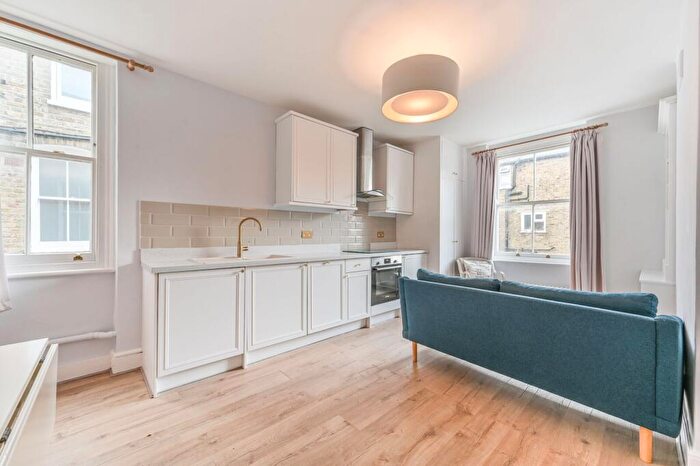 1 Bedroom Flat To Rent In Chestnut Grove, Balham, London, SW12