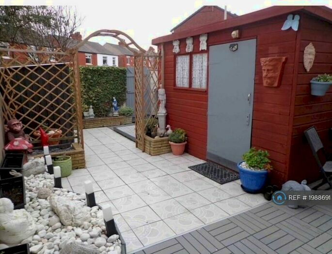 3 Bedroom Semi-Detached House To Rent In Hudson Road, Blackpool, FY1