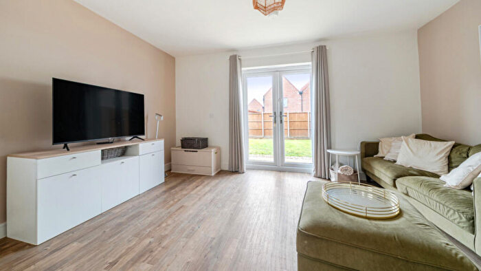 2 Bedroom Semi-Detached House For Sale In Knight Link, Beaulieu, CM1