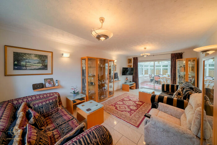 4 Bedroom Detached House For Sale In St Johns Close, Woodhurst, PE28