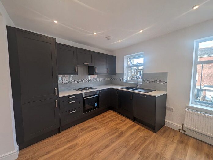 1 Bedroom Flat To Rent In Pond Road, London, E15