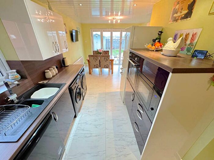 2 Bedroom Detached Bungalow For Sale In Fleetwood Road, Fleetwood, FY7