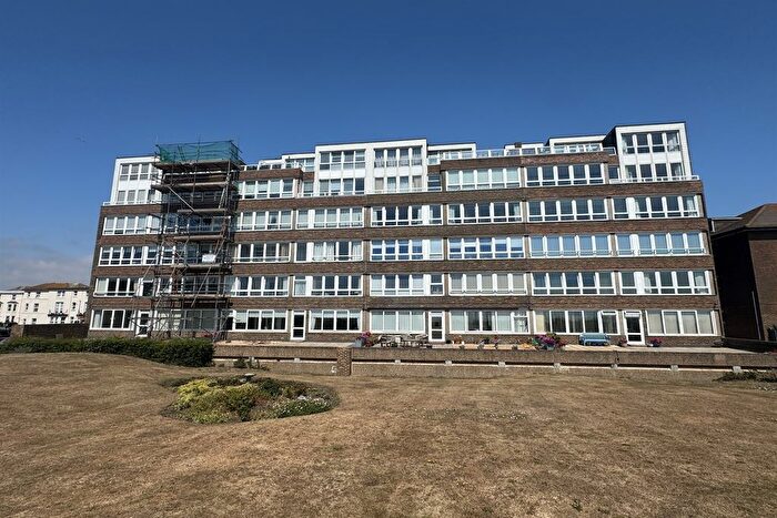 2 Bedroom Flat To Rent In South Road, Hythe, CT21