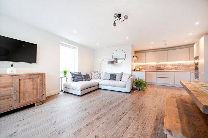 2 Bedroom Flat For Sale In Bruce Grove, Orpington, BR6