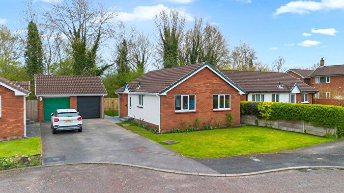 2 Bedroom Bungalow For Sale In Keyes Close, Birchwood, WA3