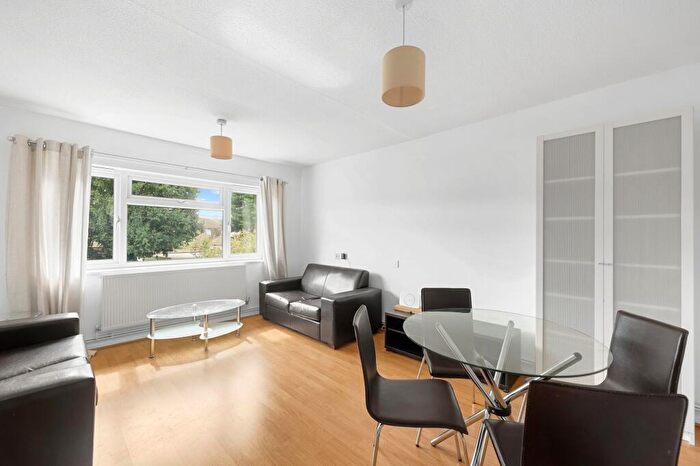2 Bedroom Apartment To Rent In Garson Road, Esher, KT10