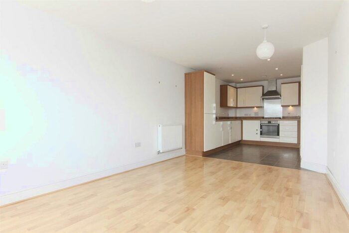 2 Bedroom Flat To Rent In Flower Down Court, Flowers Avenue, Ruislip HA4