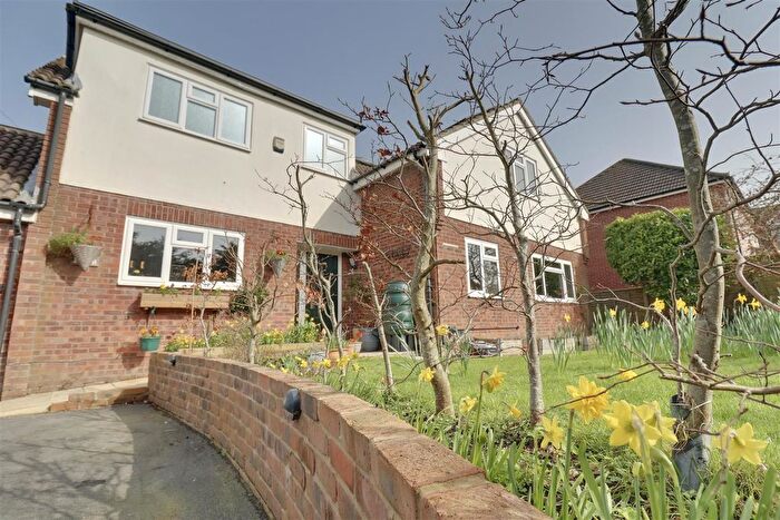 4 Bedroom Detached House For Sale In Gudge Heath Lane, Fareham, PO15