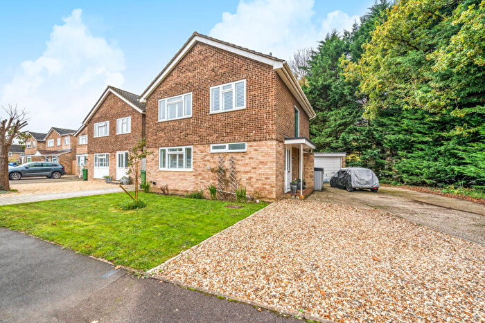 4 Bedroom Detached House For Sale In Briars Close, Pangbourne, Reading, Berkshire, RG8
