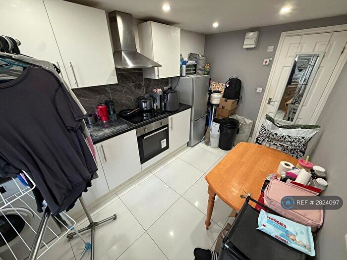 1 Bedroom Flat To Rent In Scotts Road, London, E10