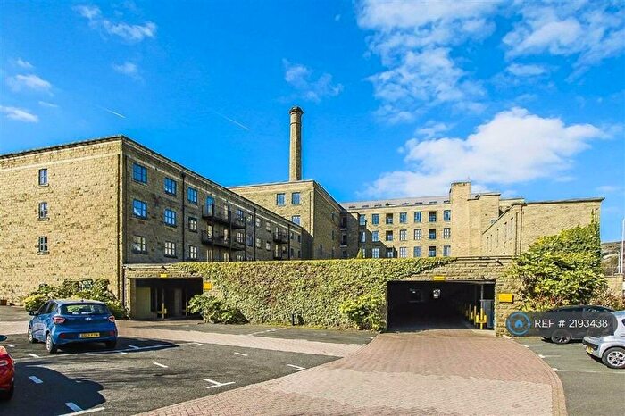 2 Bedroom Flat To Rent In Ilex Mill, Rawtenstall, BB4
